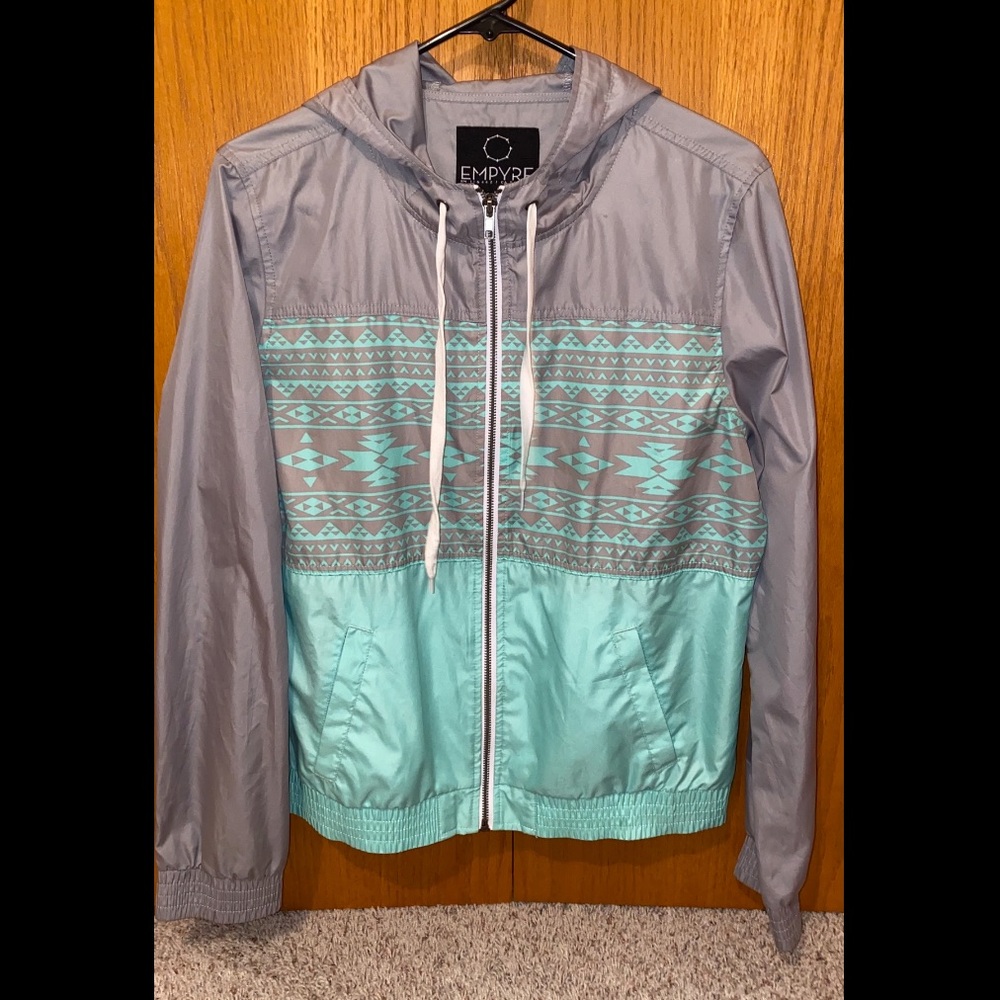Women’s windbreaker jacket
